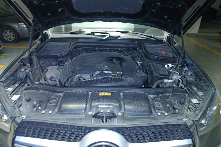 Used Mercedes-Benz GLE 2023 GLE 350 4MATIC Stylish Model Engine Bay