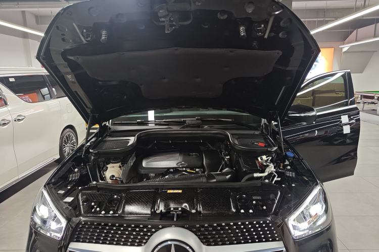 Used Mercedes-Benz GLE 2023 GLE 350 4MATIC Coupe SUV Fashion Model Engine Bay