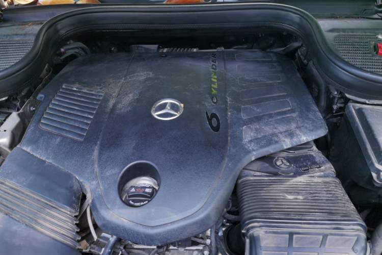 Used Mercedes-Benz GLE 2023 GLE 450 4MATIC Stylish Model Engine Bay