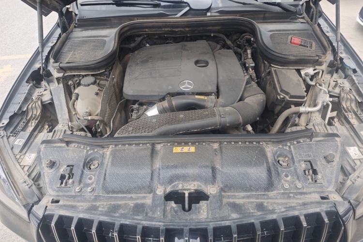 Used Mercedes-Benz GLE 2023 GLE 350 4MATIC Stylish Model Engine Bay