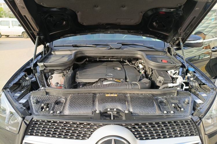 Used Mercedes-Benz GLE 2023 GLE 350 4MATIC Stylish Model Engine Bay