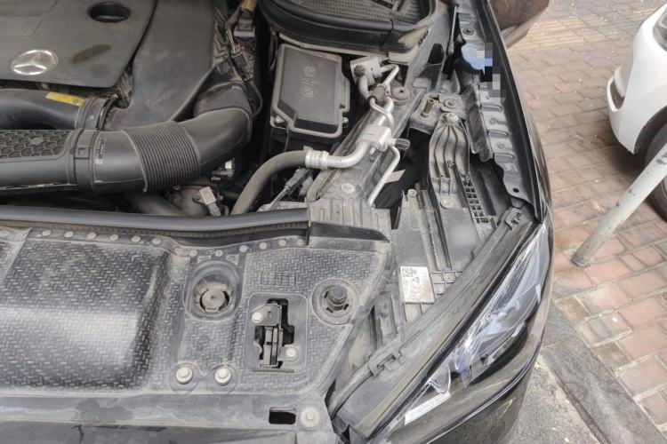 Used Mercedes-Benz GLE 2023 GLE 350 4MATIC Stylish Model Engine Bay Left