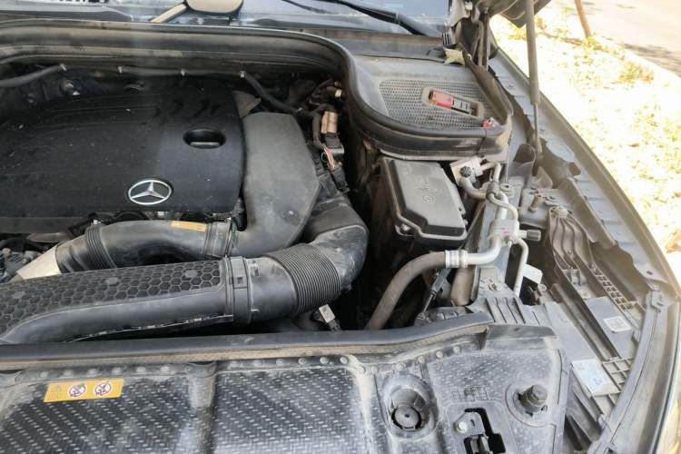 Used Mercedes-Benz GLE 2023 GLE 350 4MATIC Stylish Model Engine Bay Left