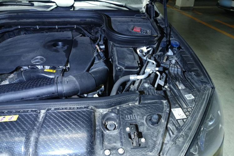 Used Mercedes-Benz GLE 2023 GLE 350 4MATIC Stylish Model Engine Bay Left
