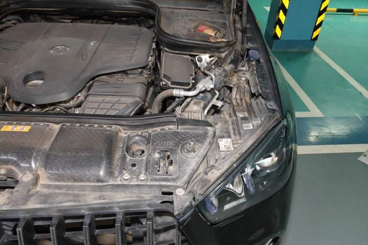 Used Mercedes-Benz GLE 2023 GLE 450 4MATIC Stylish Model Engine Bay Left