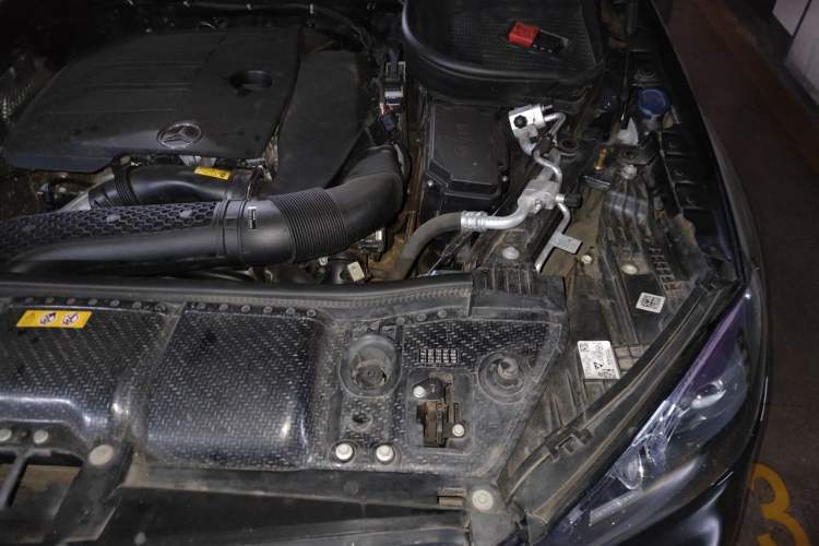 Used Mercedes-Benz GLE 2023 GLE 350 4MATIC Stylish Model Engine Bay Left