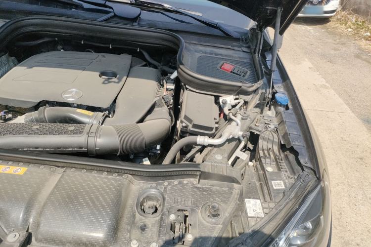 Used Mercedes-Benz GLE 2023 GLE 350 4MATIC Stylish Model Engine Bay Left