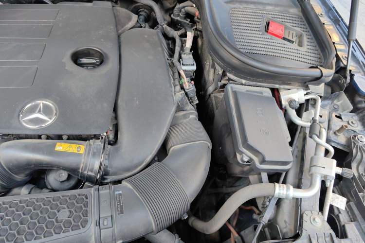 Used Mercedes-Benz GLE 2023 GLE 350 4MATIC Stylish Model Engine Bay Left