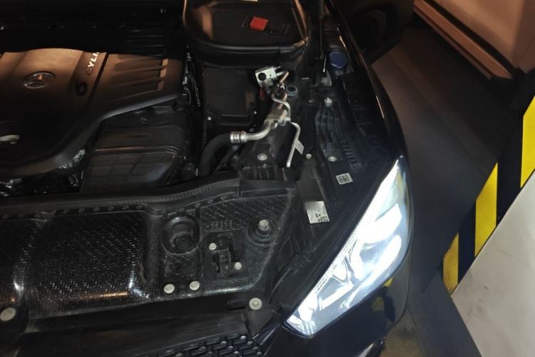 Used Mercedes-Benz GLE 2023 GLE 450 4MATIC Stylish Model Engine Bay Left