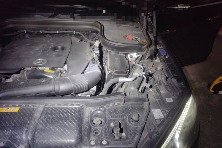 Used Mercedes-Benz GLE 2023 GLE 350 4MATIC Stylish Model Engine Bay Left