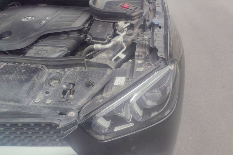 Used Mercedes-Benz GLE 2023 GLE 450 4MATIC Stylish Model Engine Bay Left