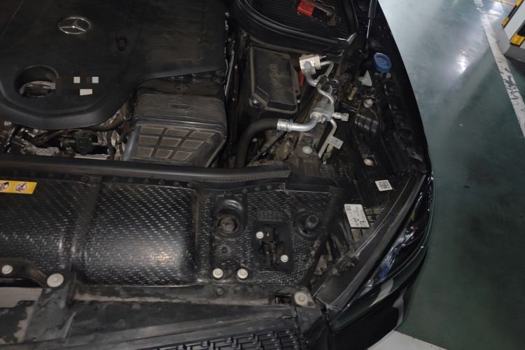 Used Mercedes-Benz GLE  Engine Bay Left