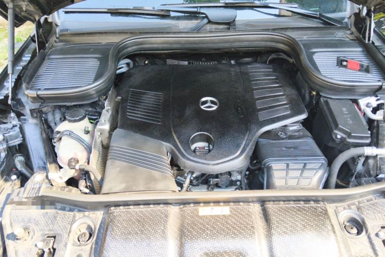 Used Mercedes-Benz GLE 2023 GLE 450 4MATIC Stylish Model Engine Bay