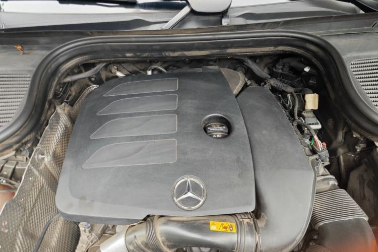 Used Mercedes-Benz GLE 2023 GLE 350 4MATIC Stylish Model Engine Bay