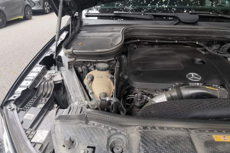 Used Mercedes-Benz GLE 2023 GLE 350 4MATIC Stylish Model Engine Bay Right