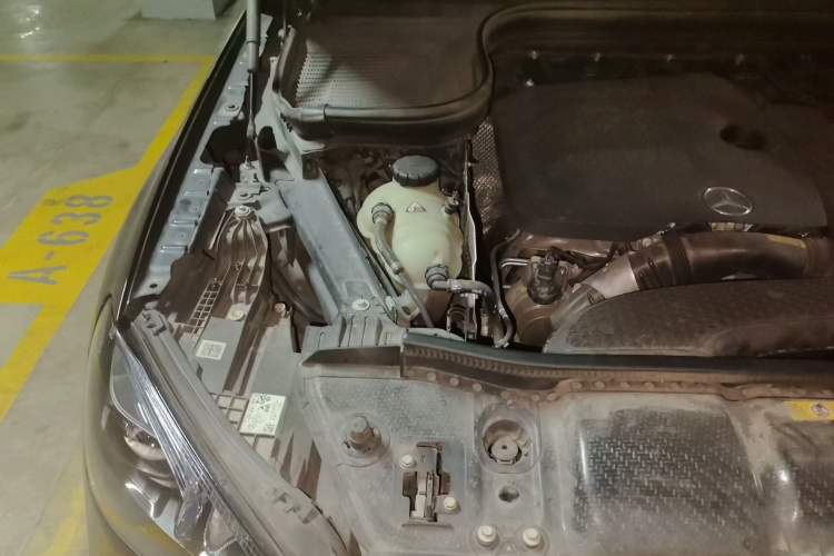 Used Mercedes-Benz GLE 2023 GLE 350 4MATIC Stylish Model Engine Bay Right