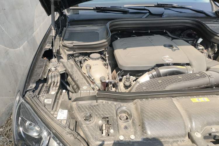 Used Mercedes-Benz GLE 2023 GLE 350 4MATIC Stylish Model Engine Bay Right