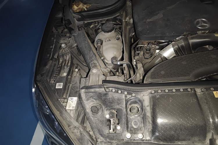 Used Mercedes-Benz GLE 2023 GLE 350 4MATIC Stylish Model Engine Bay Right