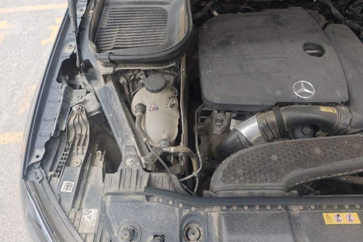 Used Mercedes-Benz GLE 2023 GLE 350 4MATIC Stylish Model Engine Bay Right