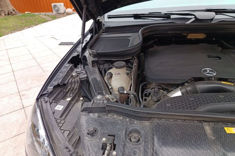 Used Mercedes-Benz GLE 2023 GLE 350 4MATIC Stylish Model Engine Bay Right