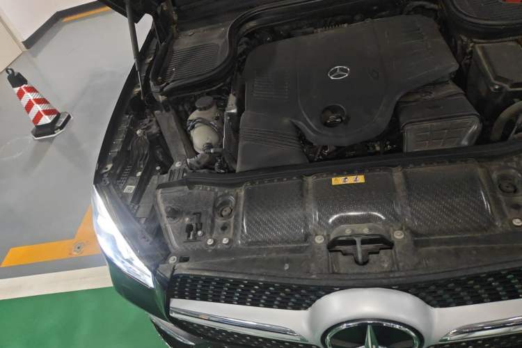 Used Mercedes-Benz GLE 2023 GLE 450 4MATIC Stylish Model Engine Bay Right