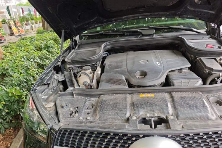 Used Mercedes-Benz GLE 2023 GLE 450 4MATIC Stylish Model Engine Bay Right
