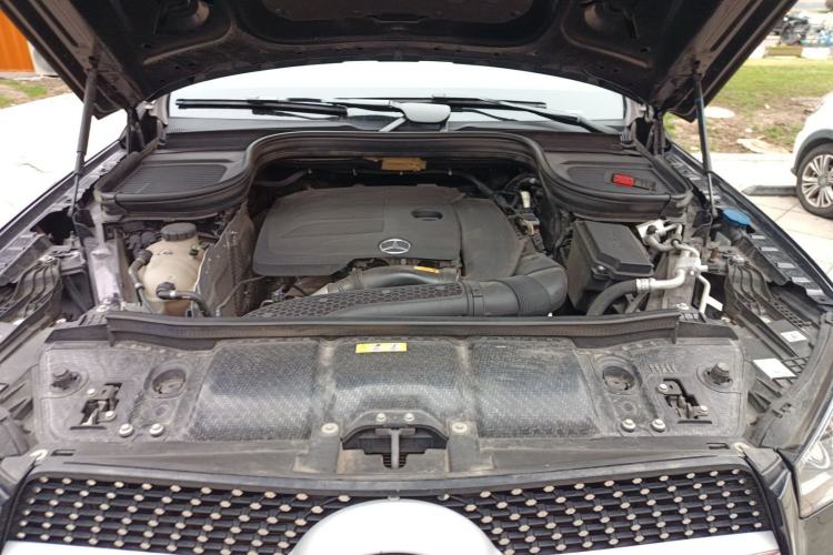 Used Mercedes-Benz GLE 2023 GLE 350 4MATIC Stylish Model Engine Bay