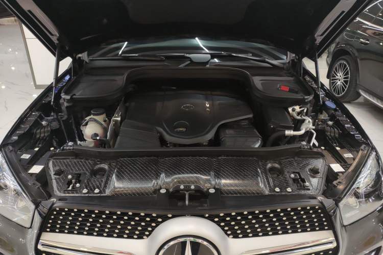 Used Mercedes-Benz GLE 2023 GLE 450 4MATIC Stylish Model Engine Bay