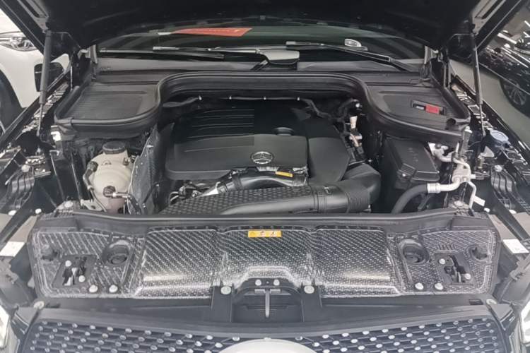 Used Mercedes-Benz GLE 2023 GLE 350 4MATIC Stylish Model Engine Bay