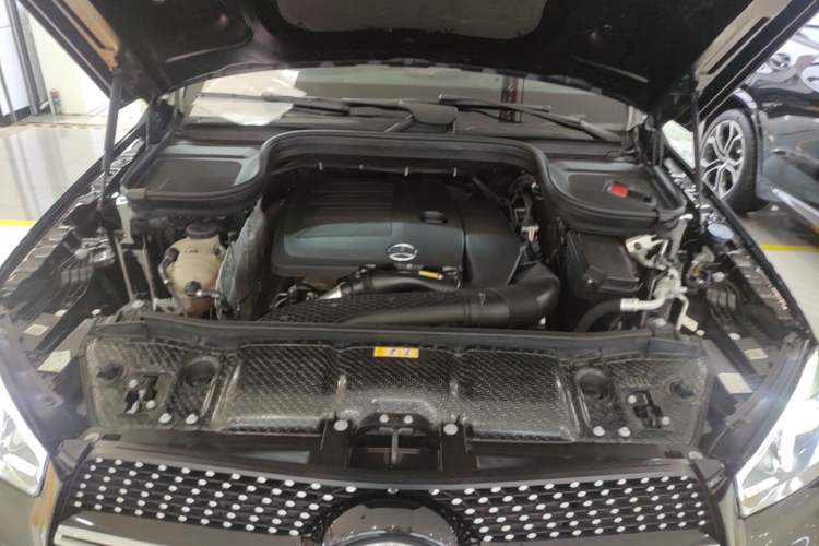 Used Mercedes-Benz GLE 2023 GLE 350 4MATIC Coupe SUV Luxury Model Engine Bay
