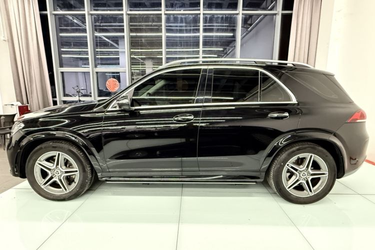 Used Mercedes-Benz GLE 2023 GLE 450 4MATIC Stylish Model Exterior 2