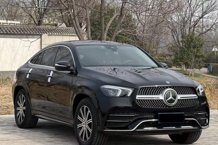 Used Mercedes-Benz GLE 2023 GLE 350 4MATIC Coupe SUV Fashion Model Exterior 2