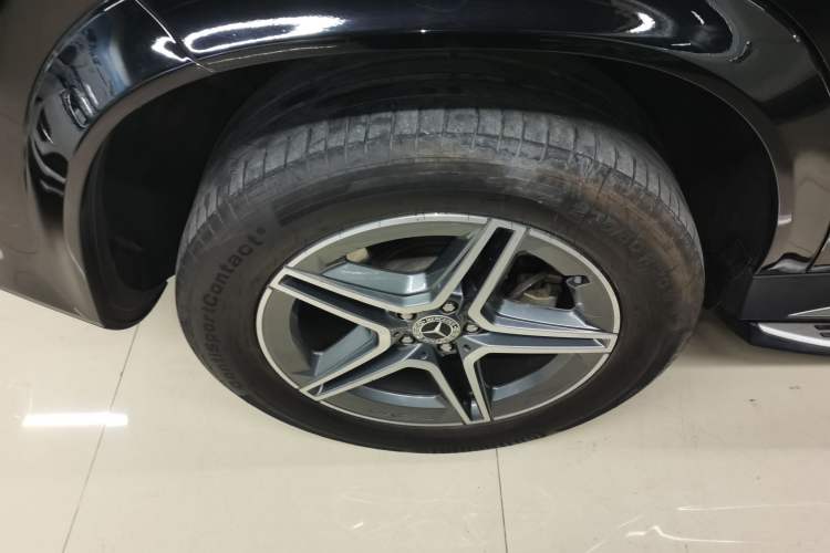 Used Mercedes-Benz GLE 2023 GLE 450 4MATIC Luxury Model Exterior 2