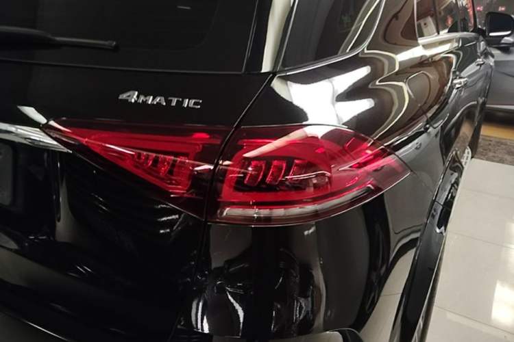 Used Mercedes-Benz GLE 2023 GLE 350 4MATIC Stylish Model Exterior 3