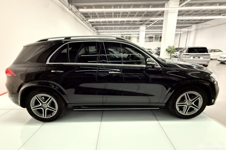 Used Mercedes-Benz GLE 2023 GLE 450 4MATIC Stylish Model Exterior 3