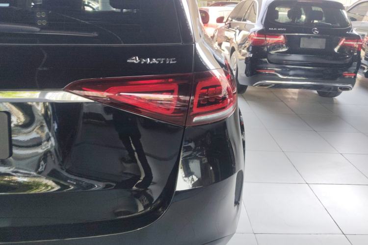 Used Mercedes-Benz GLE 2023 GLE 350 4MATIC Stylish Model Exterior 3
