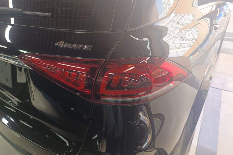Used Mercedes-Benz GLE 2023 GLE 350 4MATIC Stylish Model Exterior 3