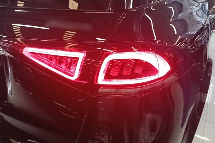 Used Mercedes-Benz GLE 2023 GLE 350 4MATIC Stylish Model Exterior 3