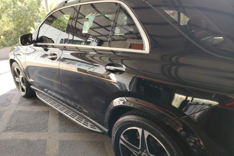 Used Mercedes-Benz GLE 2023 GLE 350 4MATIC Stylish Model Exterior 3