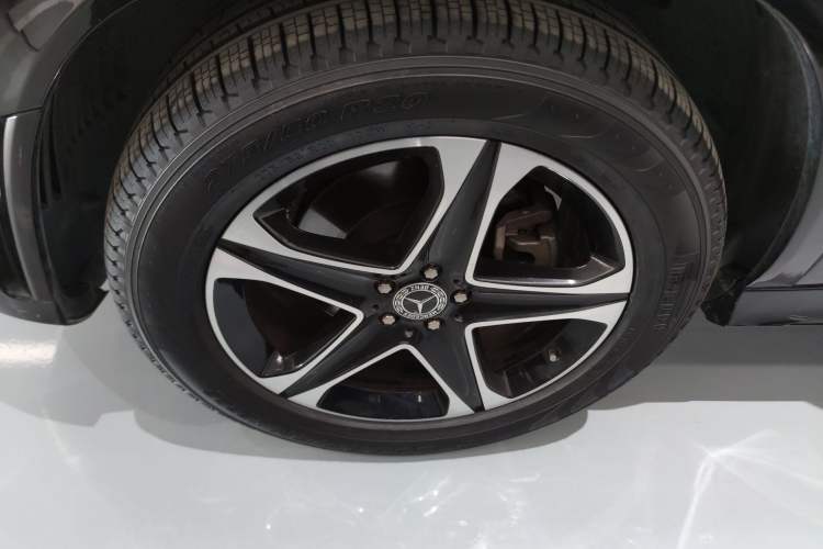 Used Mercedes-Benz GLE 2023 GLE 350 4MATIC Stylish Model Exterior 3