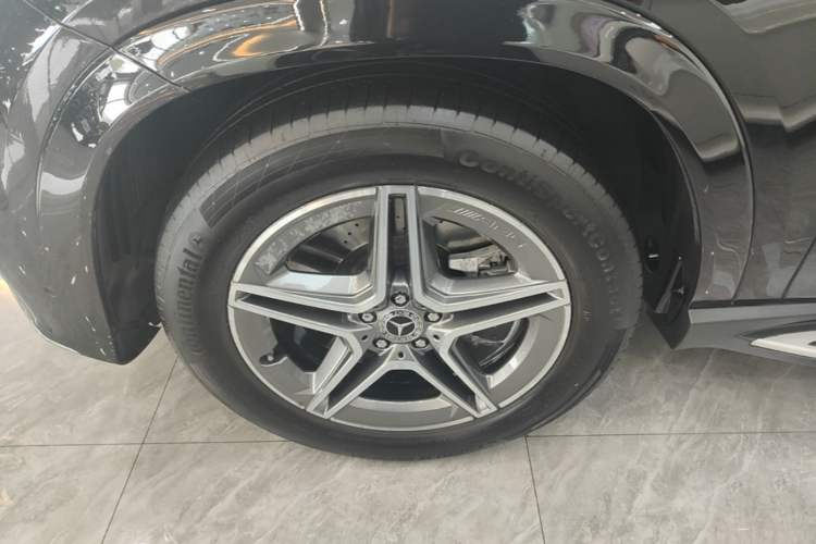 Used Mercedes-Benz GLE 2023 GLE 450 4MATIC AMG Line Exterior 4