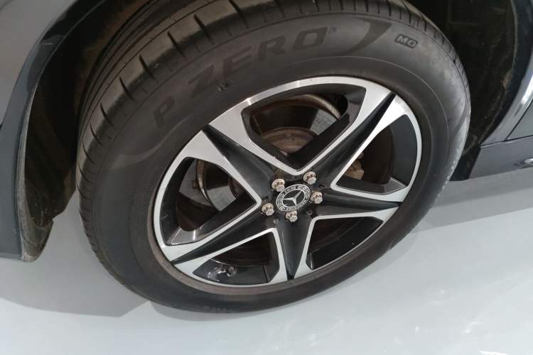 Used Mercedes-Benz GLE 2023 GLE 350 4MATIC Stylish Model Exterior 4