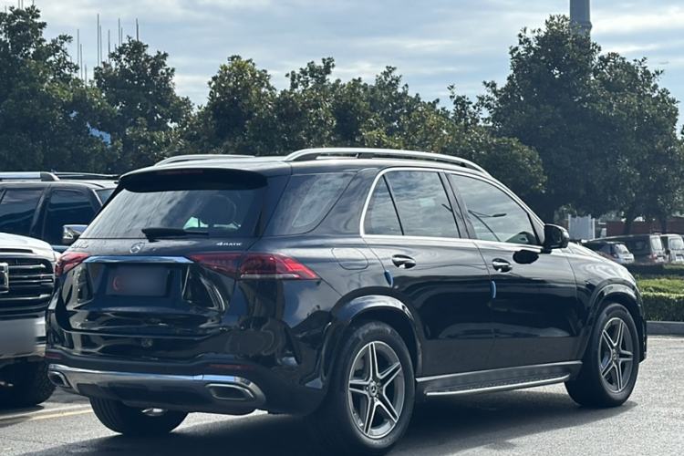 Used Mercedes-Benz GLE 2023 GLE 450 4MATIC Luxury Model Exterior 5