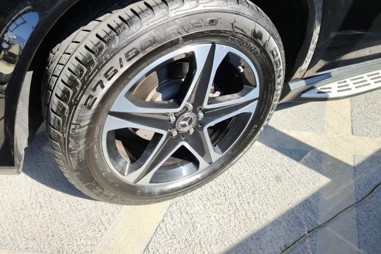 Used Mercedes-Benz GLE 2023 GLE 350 4MATIC Stylish Model Exterior 8