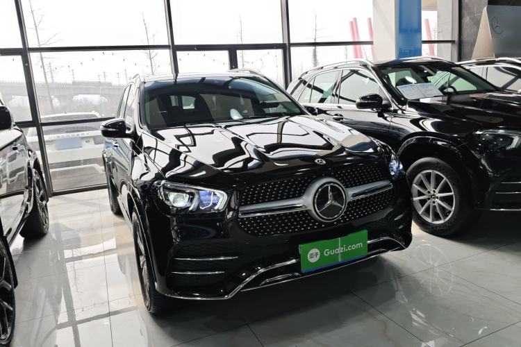 Used Mercedes-Benz GLE 2023 GLE 350 4MATIC Stylish Model Front Right 45 Deg