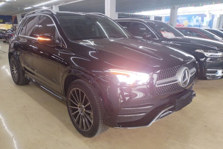 Used Mercedes-Benz GLE 2023 GLE 350 4MATIC Stylish Model Front Right 45 Deg