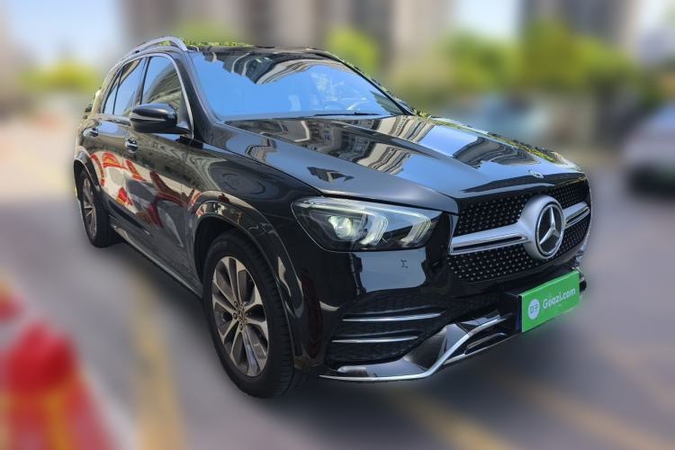 Used Mercedes-Benz GLE 2023 GLE 350 4MATIC Stylish Model Front Right 45 Deg