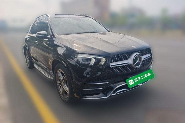 Used Mercedes-Benz GLE 2023 GLE 450 4MATIC Stylish Model Front Right 45 Deg