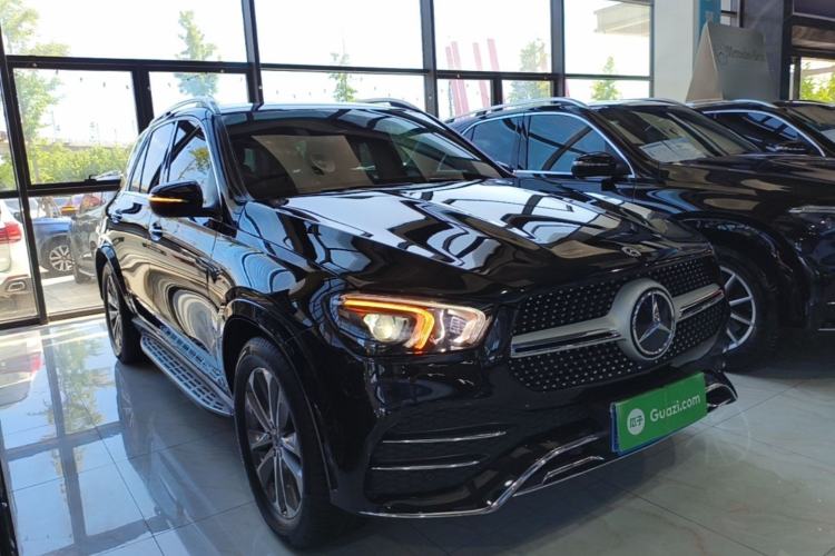 Used Mercedes-Benz GLE 2023 GLE 350 4MATIC Stylish Model Front Right 45 Deg