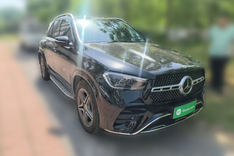 Used Mercedes-Benz GLE 2023 GLE 450 4MATIC AMG Line Front Right 45 Deg